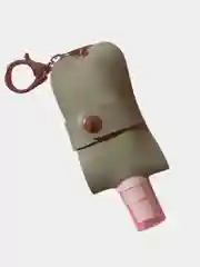 Мятный брелок с флаконом для антисептика