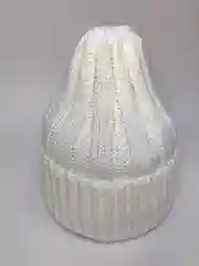 Белый шапка женская на подкладе из флиса AMALIA