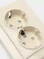 Бежевый розетка с заземлением и защитной шторкой Stekker PST16-9014, 220В, 16А