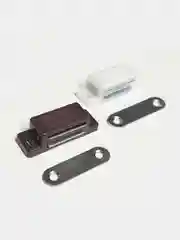 Белый магнит мебельный