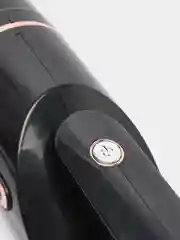 Черный вакуумный пылесос для автомобиля