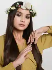 Белый венок для волос. Ободок