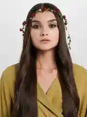 Красный венок для волос, венок из цветов
