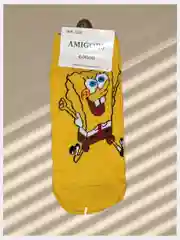 Горчичный носки женские короткие, всесезонные "Amigobs" с принтом "Спанч Боб"