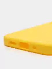 Желтый силиконовый чехол на iPhone 12 Mini