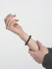 Серый браслет мужской, из натурального камня
