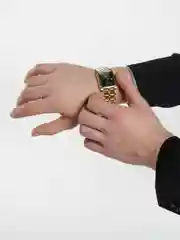 Желтый мужские кварцевые часы