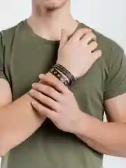 Коричневый браслет