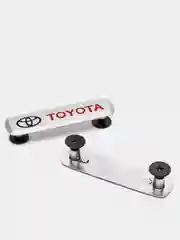 Комплект шильдиков металлических с эмблемой авто "TOYOTA" и 4 винтовыми креплениями (Пара)