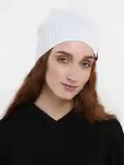 Белый шапка женская