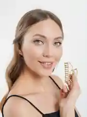 Желтый краб для волос металлический