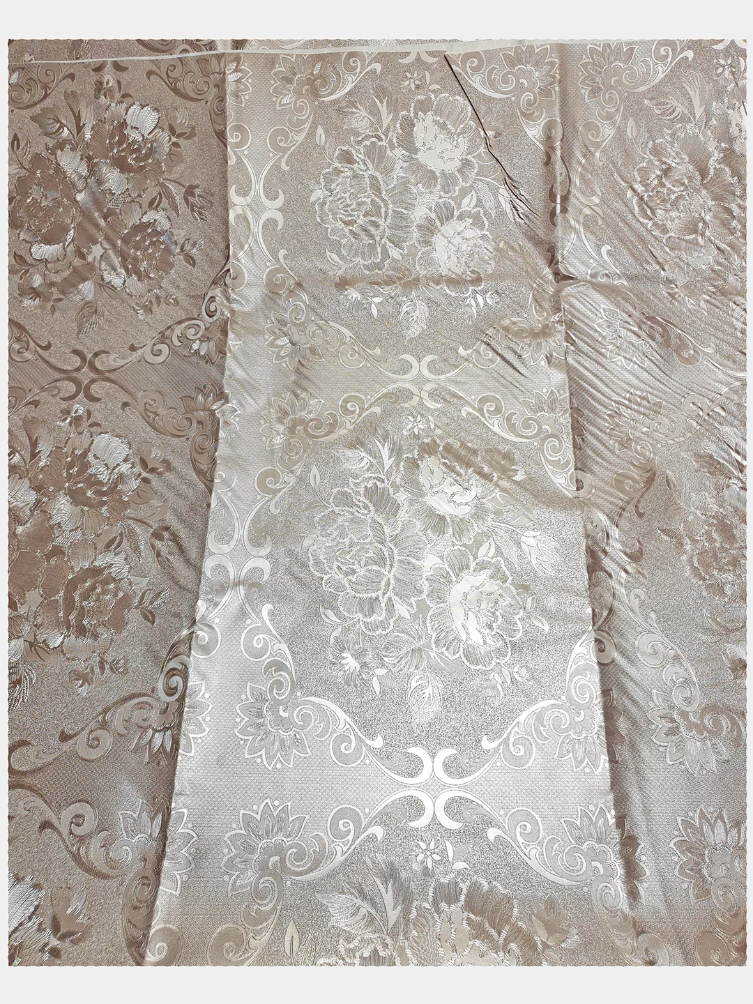 Клеенка на стол на тканевой основе "Серебряный букет", 120/200 * 137 см