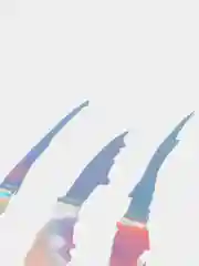 Серебряный наклейка на авто "Царапины"