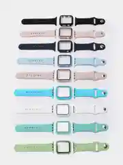 Силиконовый ремешок для Apple Watch с защитным стеклом 2 в 1