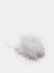 Молочный помпон для шапки из искусственного меха