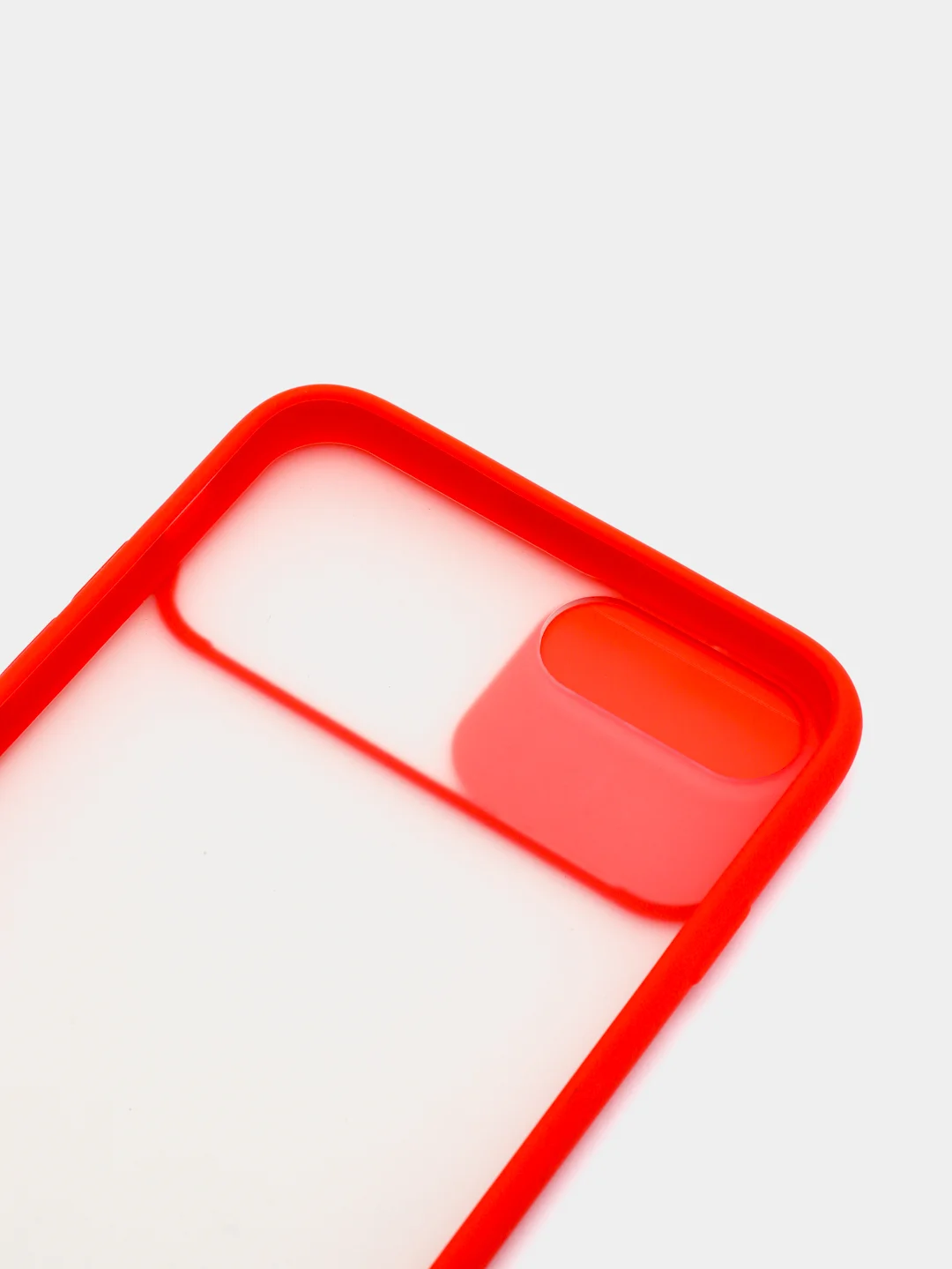 Красный чехол с защитой шторкой для камеры на iPhone 6s/7/8/Plus/SE/20/X/XS/XR/11/Pro/Max/12/13/айфон