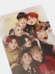 Желтый открытки "K-pop группы"