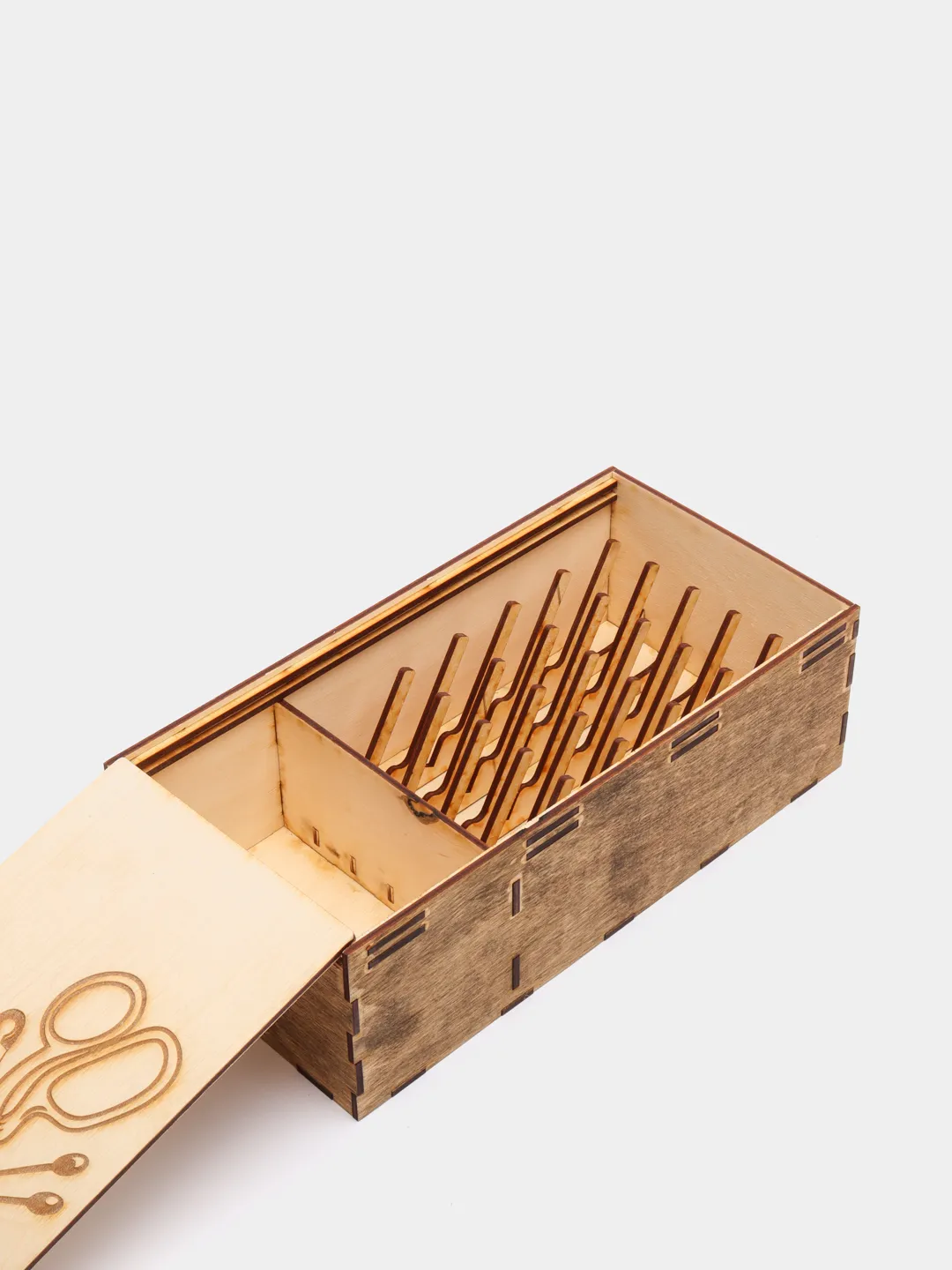 Коробка-органайзер для ниток и швейных принадлежностей