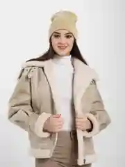 Бежевый шапка трикотажная