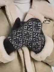 Черный варежки женские тёплые зимние