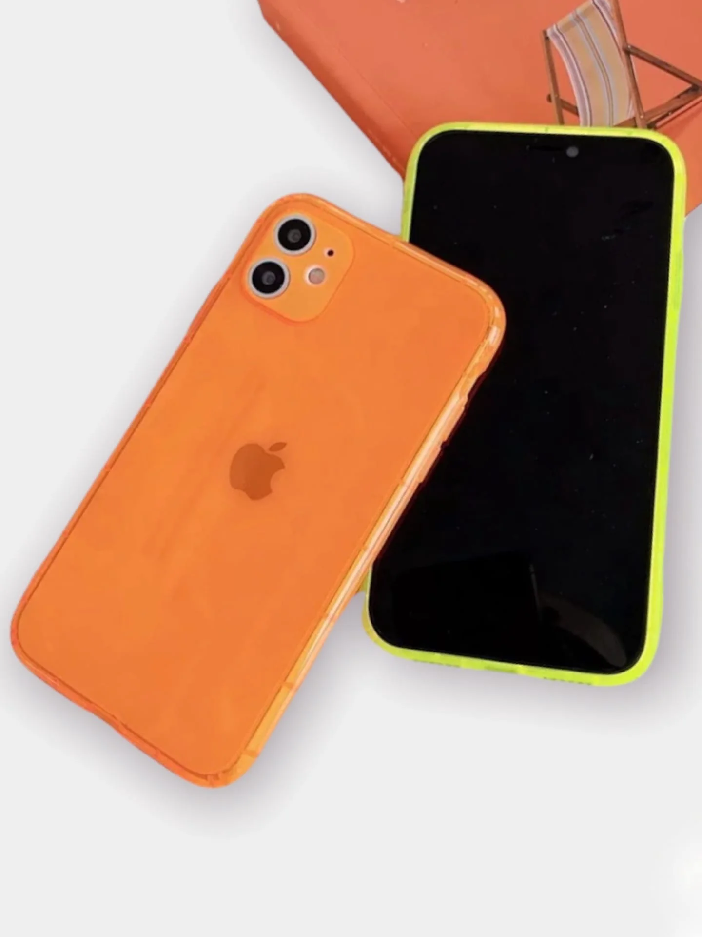 Желтый чехол для iPhone (айфон)