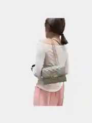 Зеленый клатч женский