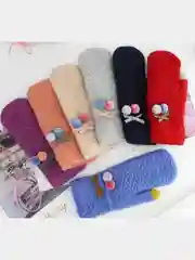Бежевый варежки зимние женские