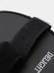 Щётка для вычёсывания  шерсти  резиновая на руку (гибкая), DeLIGHT