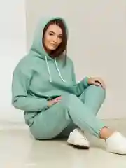 Бирюзовый спортивный женский костюм