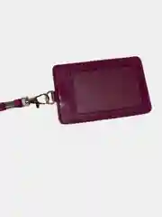 Черный бейдж с лентой