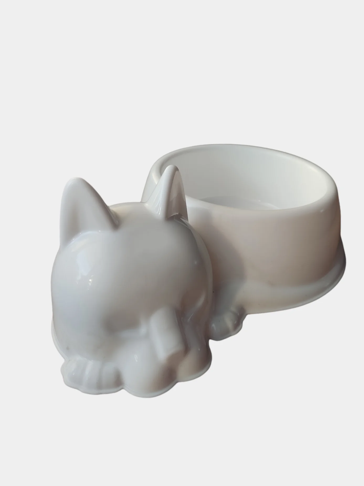 Миска для кошек, котят 0.5 л, пластик, белая