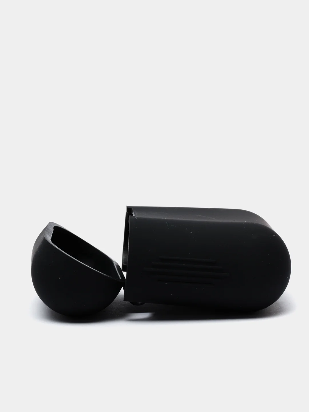 Черный чехол для Apple AirPods 1, AirPods 2 силиконовый
