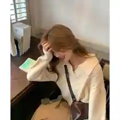 Свитер вязанный
