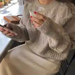 Свитер вязанный