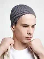 Серый мужская шапка