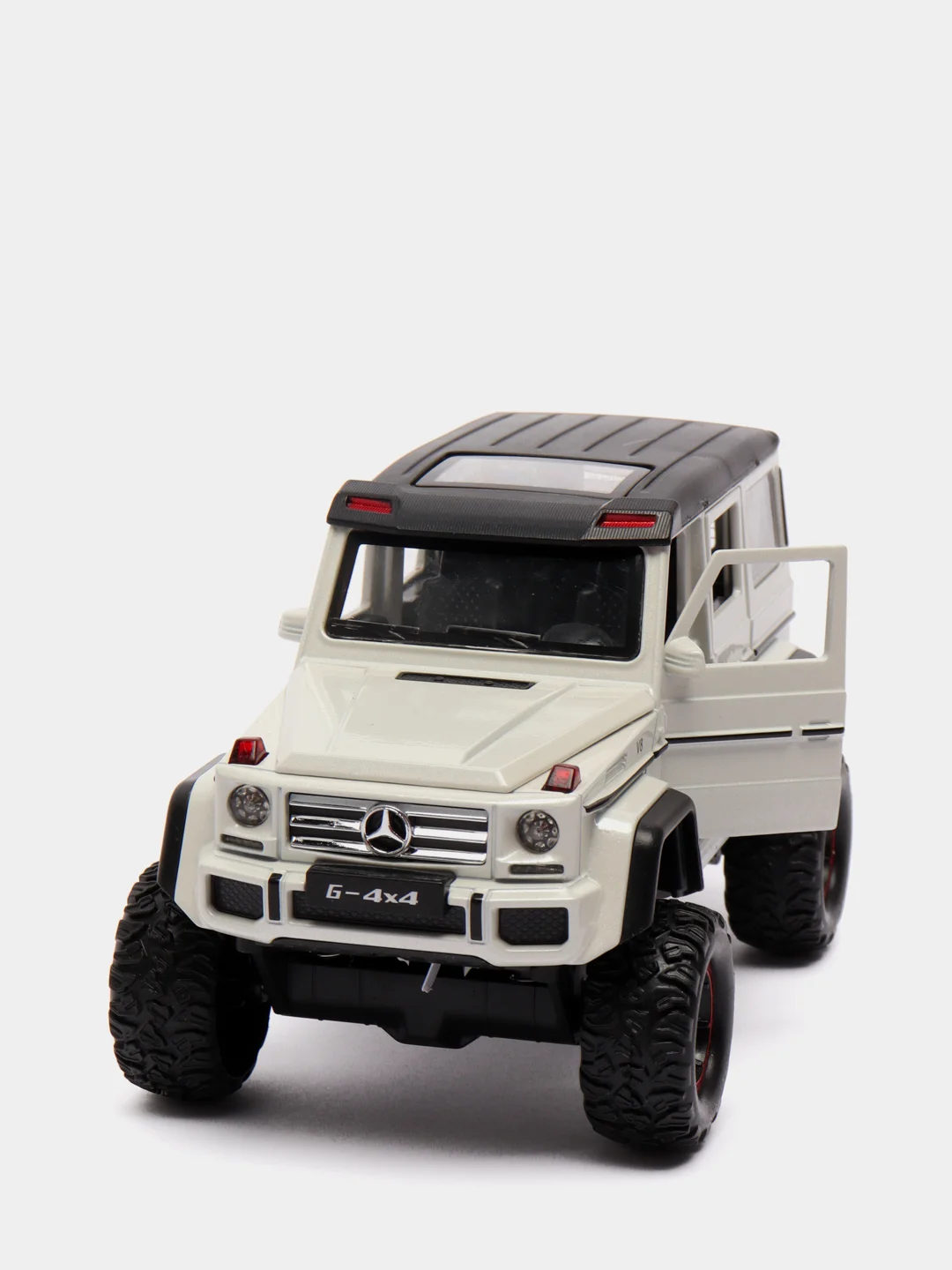 Серебряный машина металлическая Mercedes CZ27A