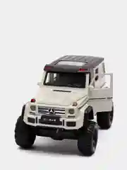 Серебряный машина металлическая Mercedes CZ27A