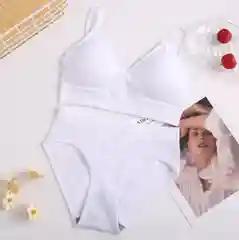 Белый женский комплект белья, топ и трусики