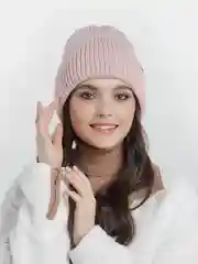 Коралловый шапка женская с флисом