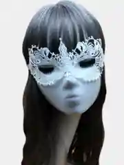 Белый ажурная маска.Маска для лица