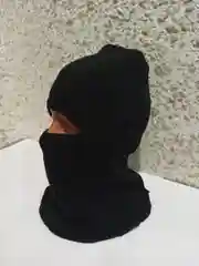 Черный балаклава вязанная