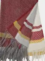 Красный палантин женский
