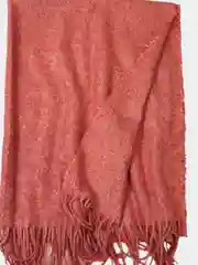 Красный палантин женский