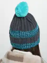 Бирюзовый шапка женская зимняя на флисе с помпоном