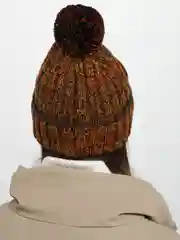 Салатовый шапка унисекс утепленная на флисе с помпоном