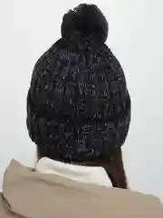 Черный шапка унисекс утепленная на флисе с помпоном