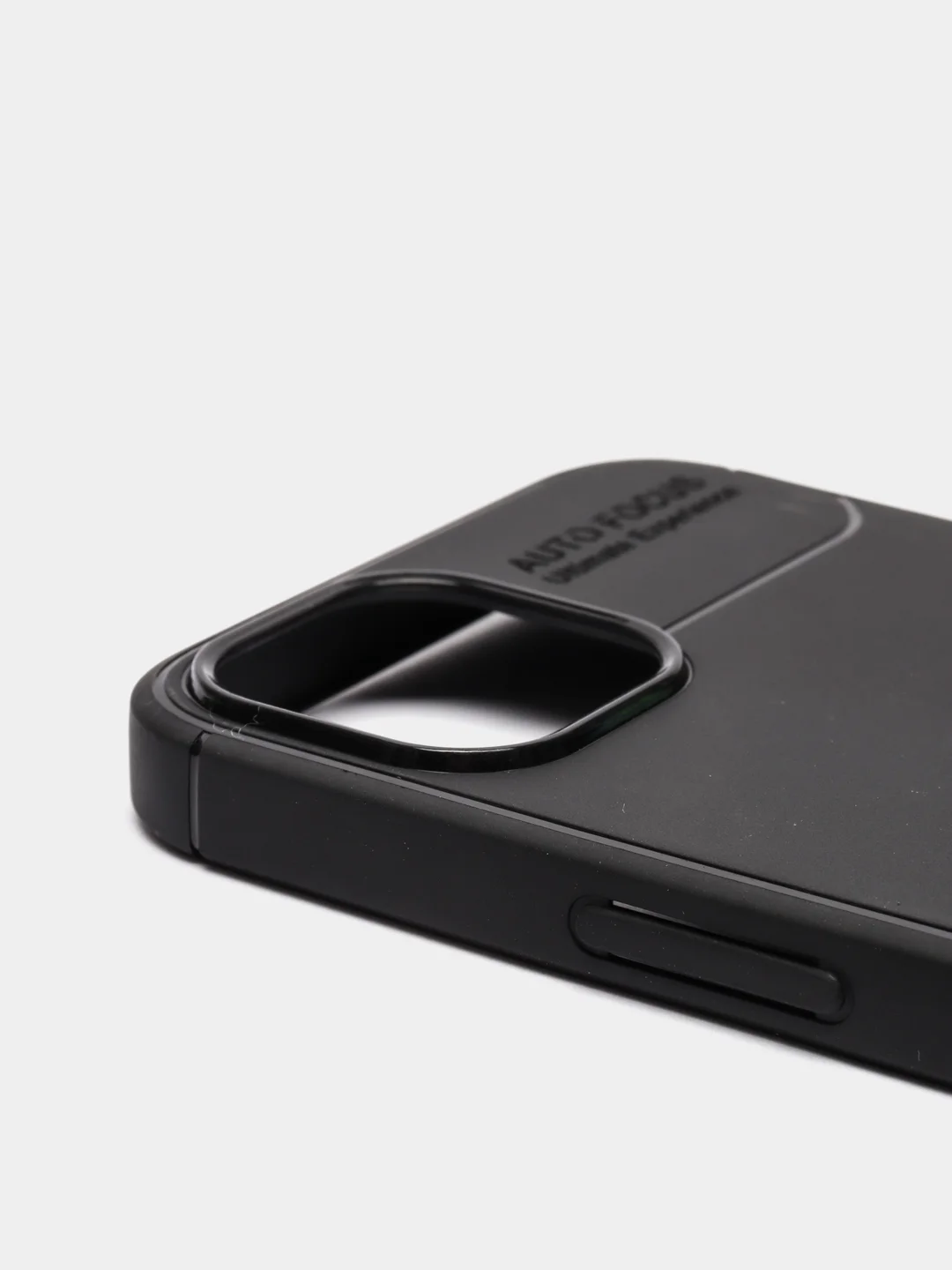 Черный чехол для iPhone 13 с кольцом
