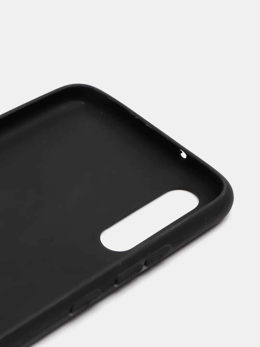 Черный чехол  HUAWEI P20
