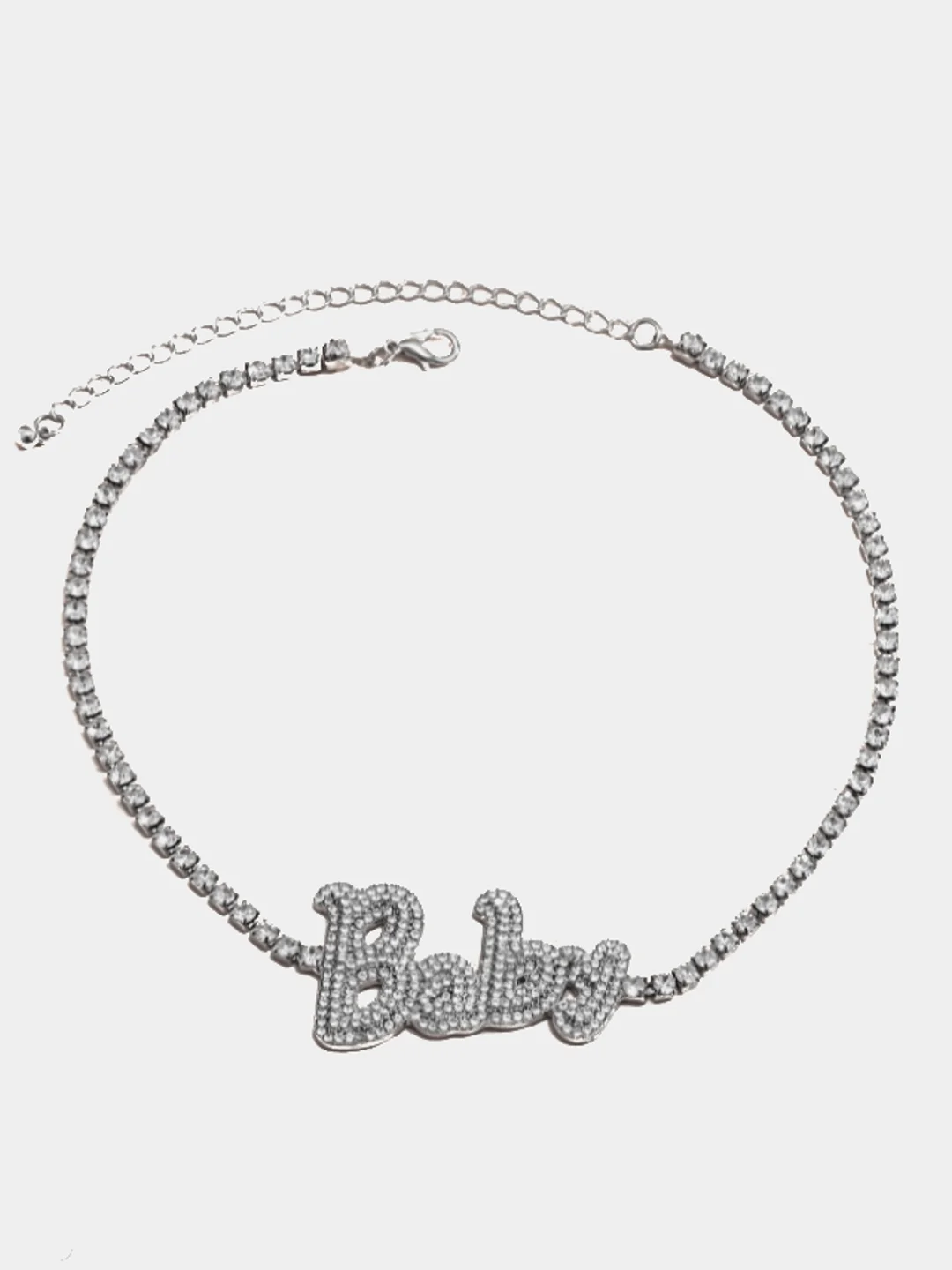 Цепь с надписью "BABY"