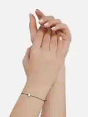 Браслет на нити с сердцем из гематита